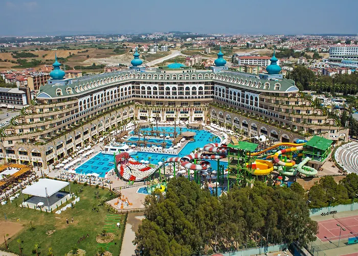 Üdülőközpont Crystal Sunset Pearl Collection 5*