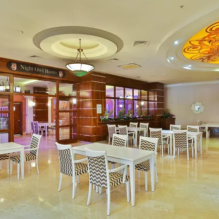 Üdülőközpont Crystal Sunset Luxury & Side