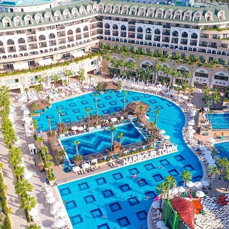 Crystal Sunset Luxury & Üdülőközpont 5*