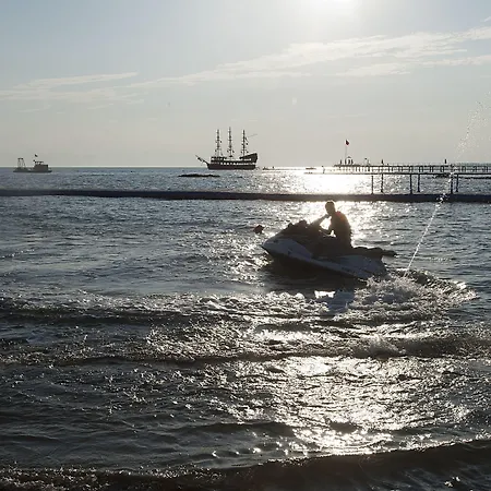 Crystal Sunset Pearl Collection Ośrodek wypoczynkowy Side